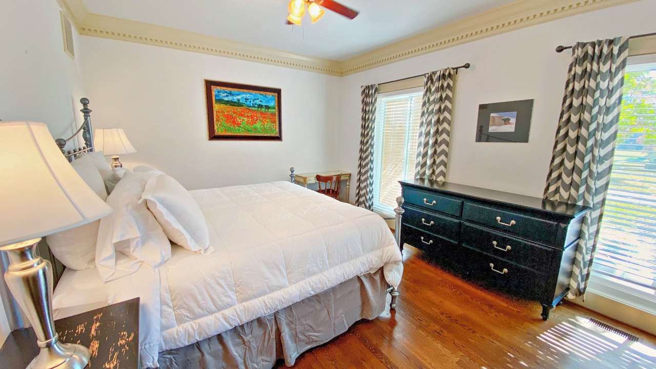 Photo of Bedroom in Castleton