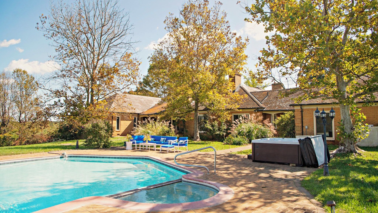 Photo of Outdoor in Castleton