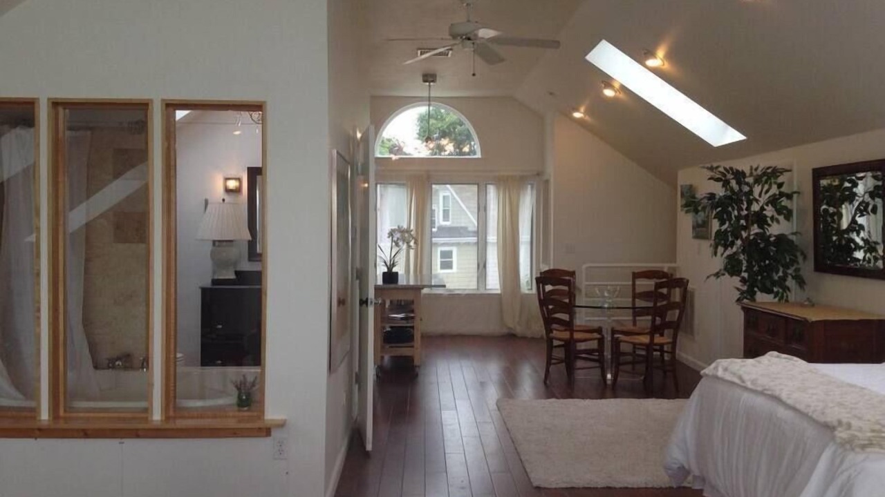 Photo of Bedroom in Swampscott