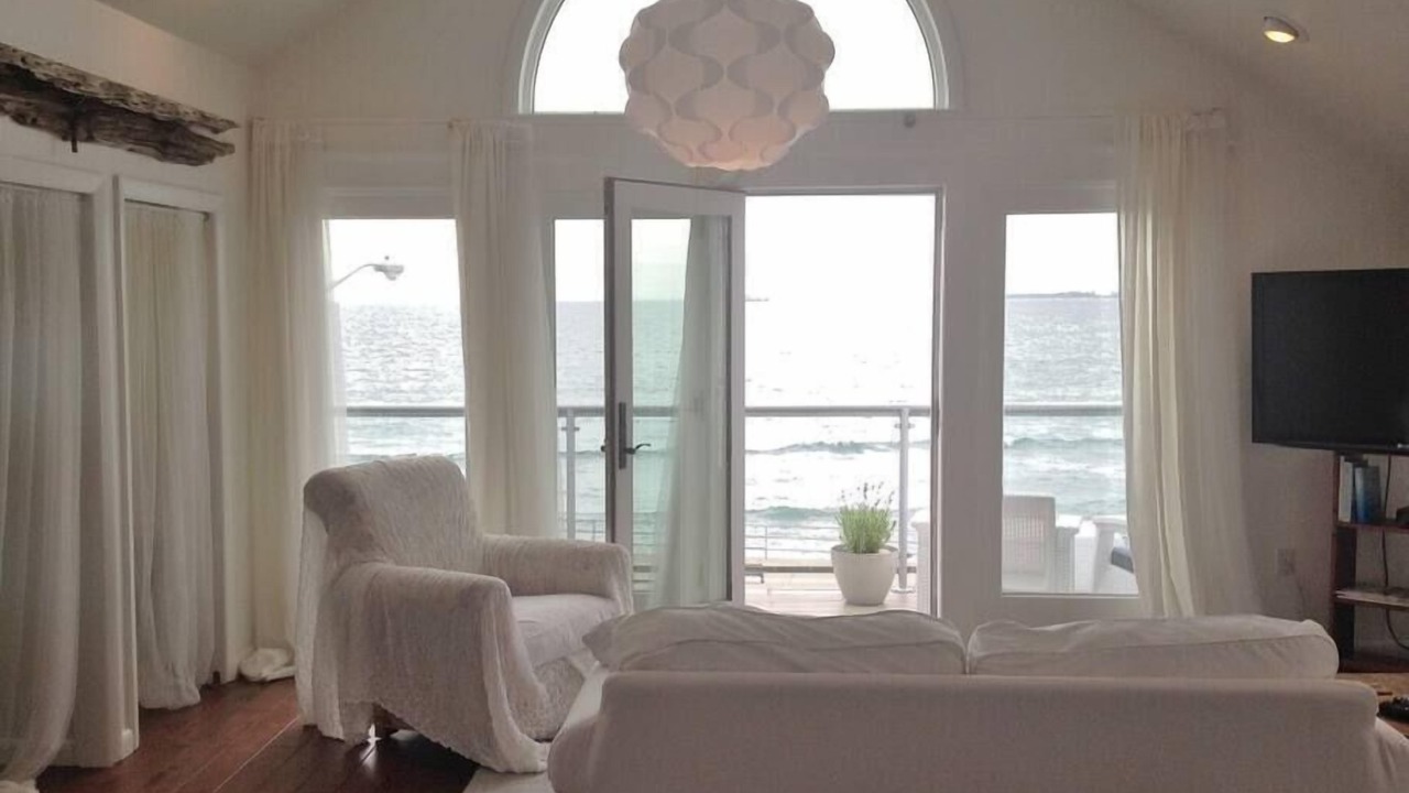 Photo of Livingroom in Swampscott