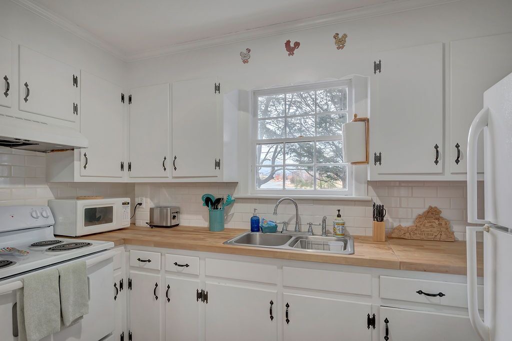 Photo of Kitchen in Batesville