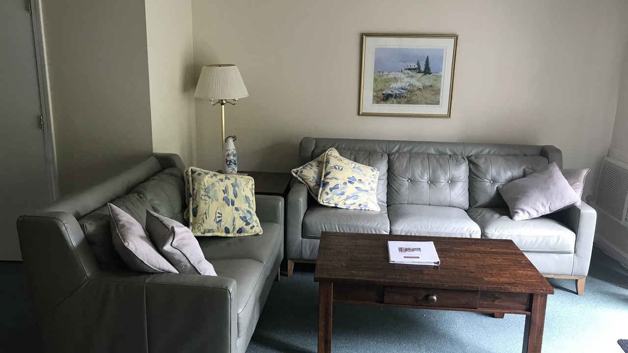 Photo of Livingroom in Brewster