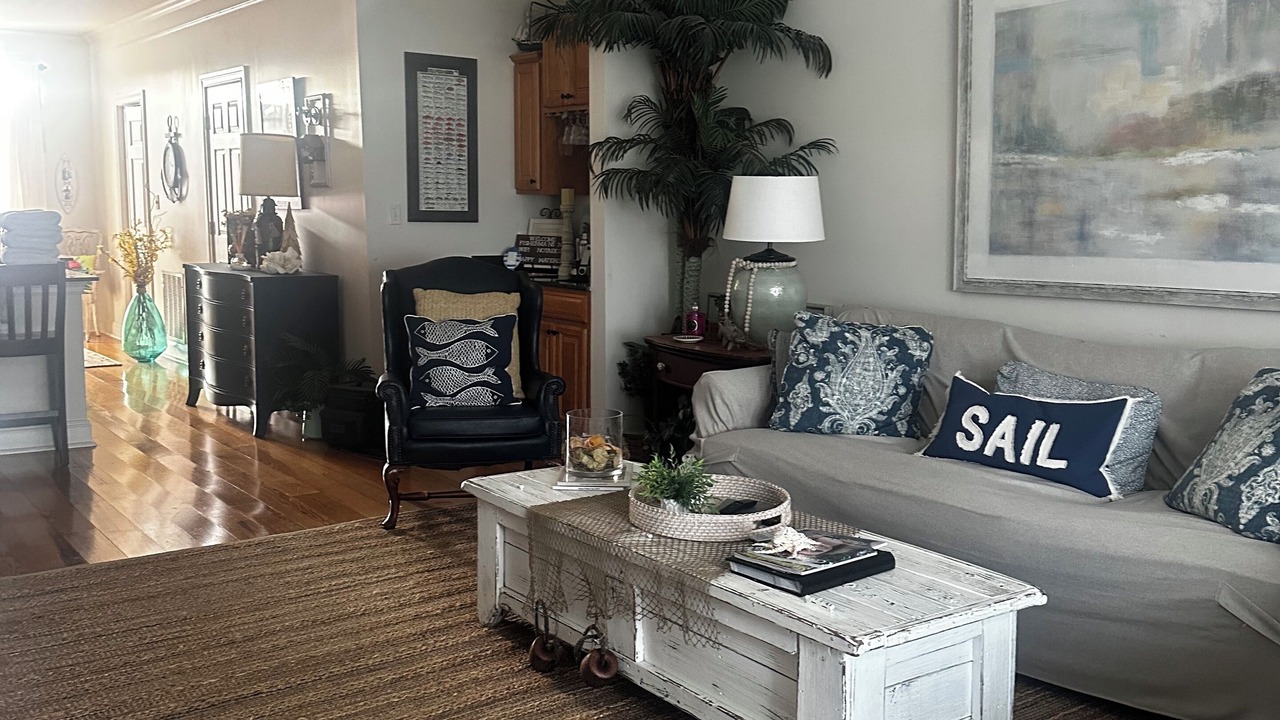 Photo of Livingroom in Keaton Beach