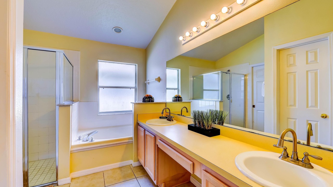 Photo of Bathroom in Eagle Pointe South