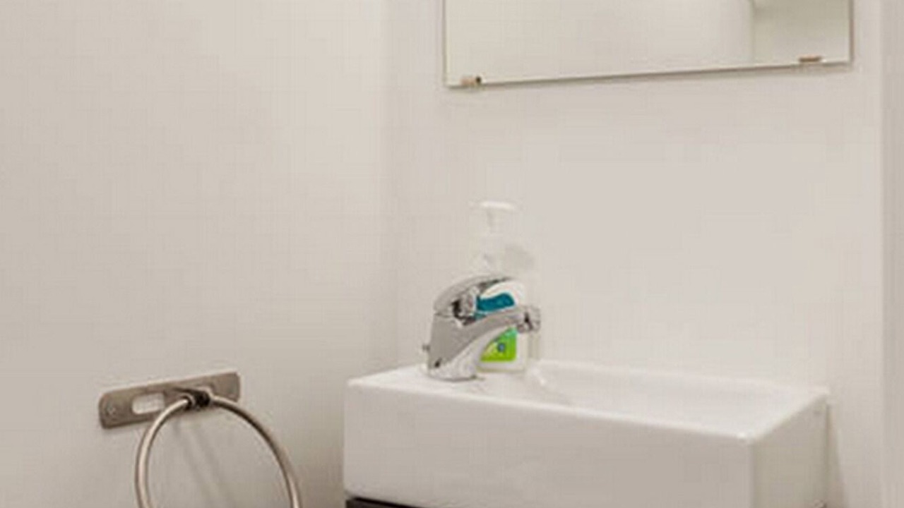 Photo of Bathroom in Baixa