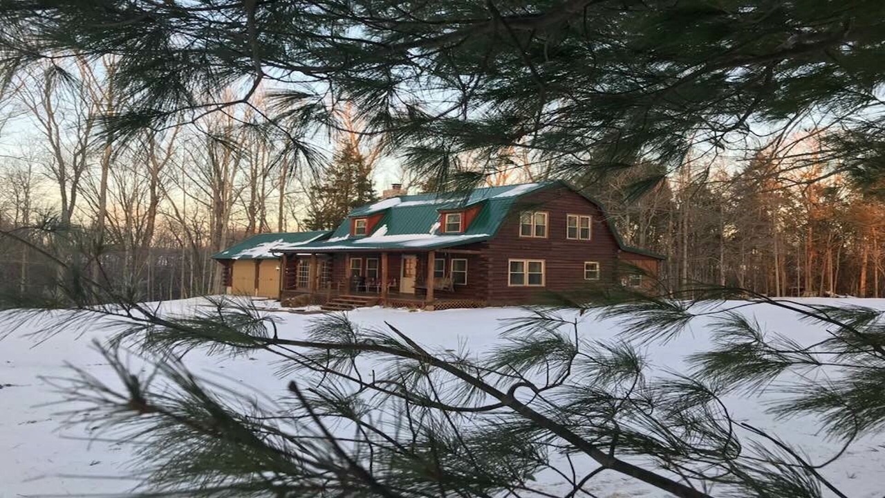 Photo of Livingroom in Cross Plains