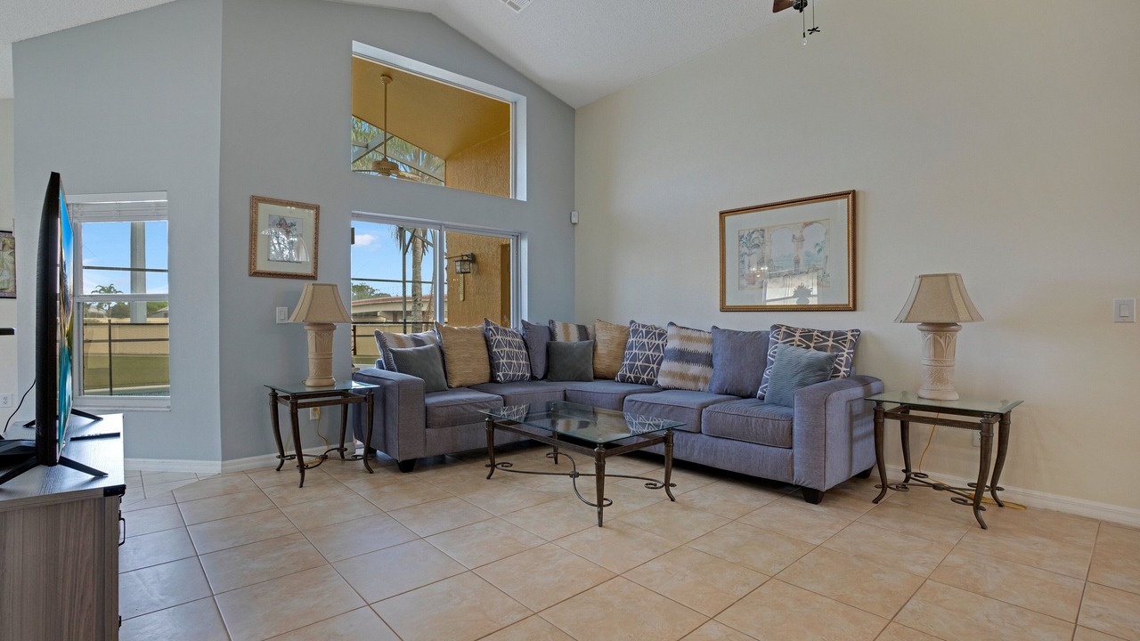 Photo of Livingroom in Windsor Palms
