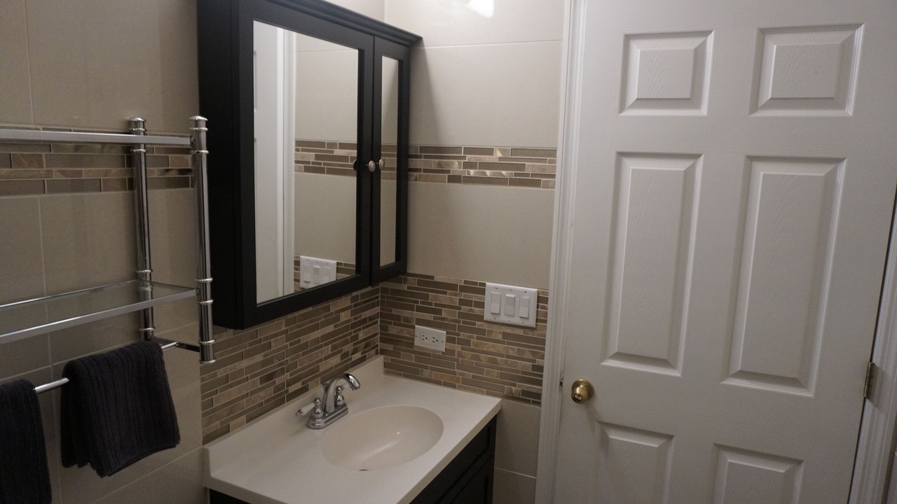 Photo of Bathroom in Caloosahatchee