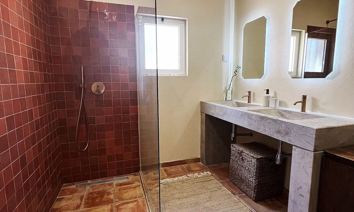 Photo of Bathroom in Faro