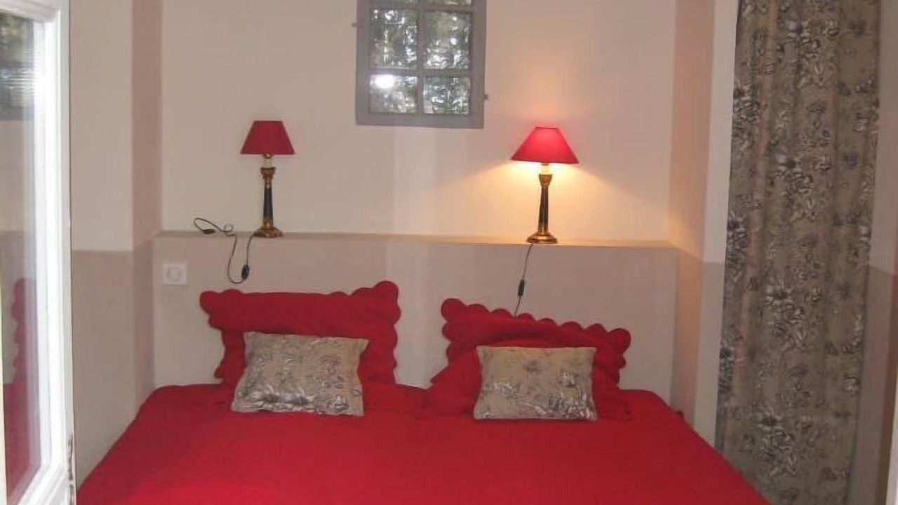 Photo of Bedroom in Goult