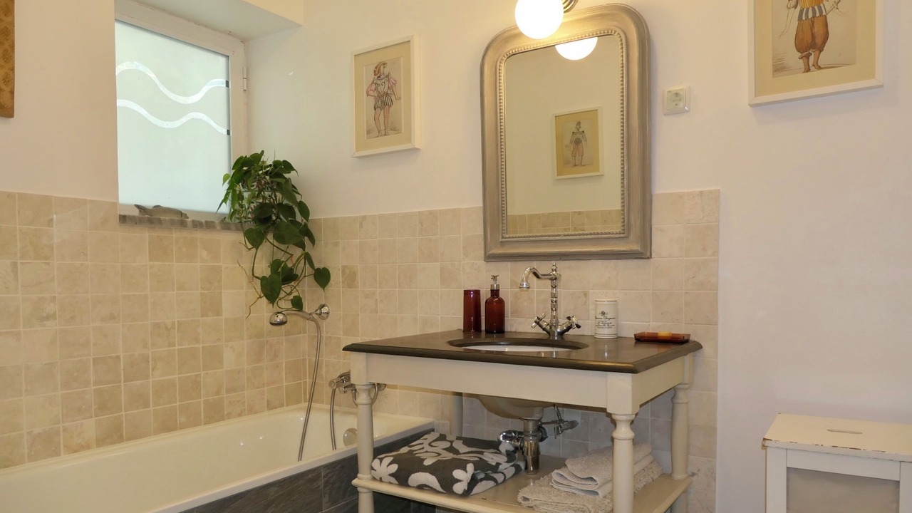 Photo of Bathroom in Monchique