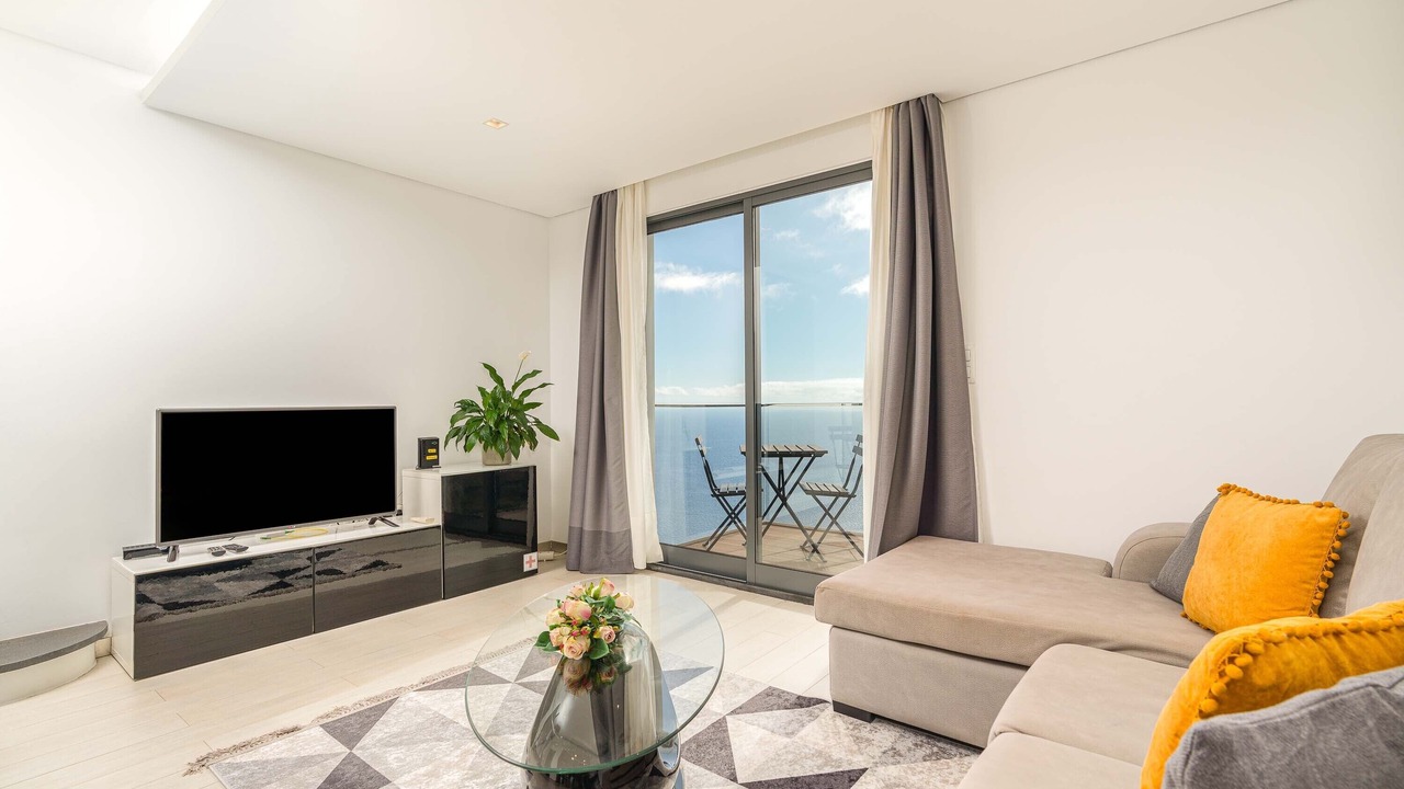 Photo of Livingroom in Calheta