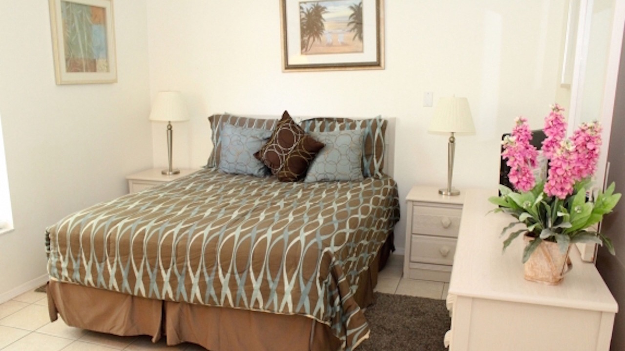 Photo of Bedroom in Windward Cay