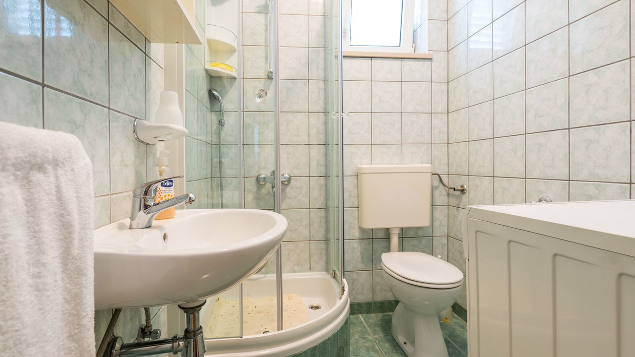 Photo of Bathroom in Montovjerna