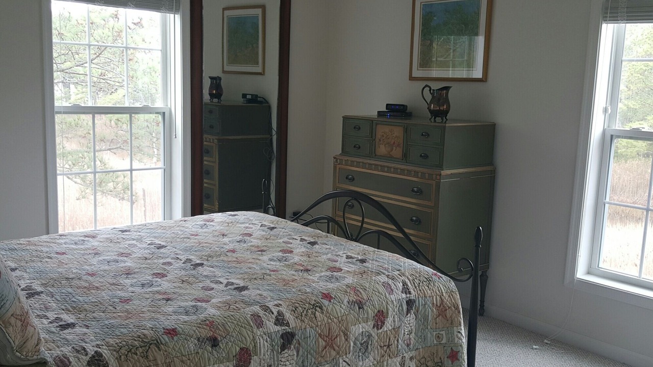 Photo of Bedroom in Piney Island