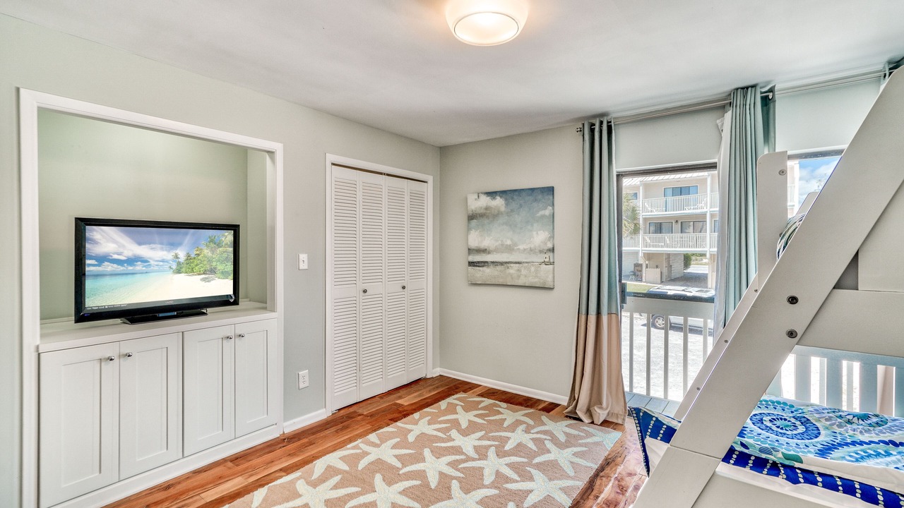 Photo of Bedroom in Seacrest