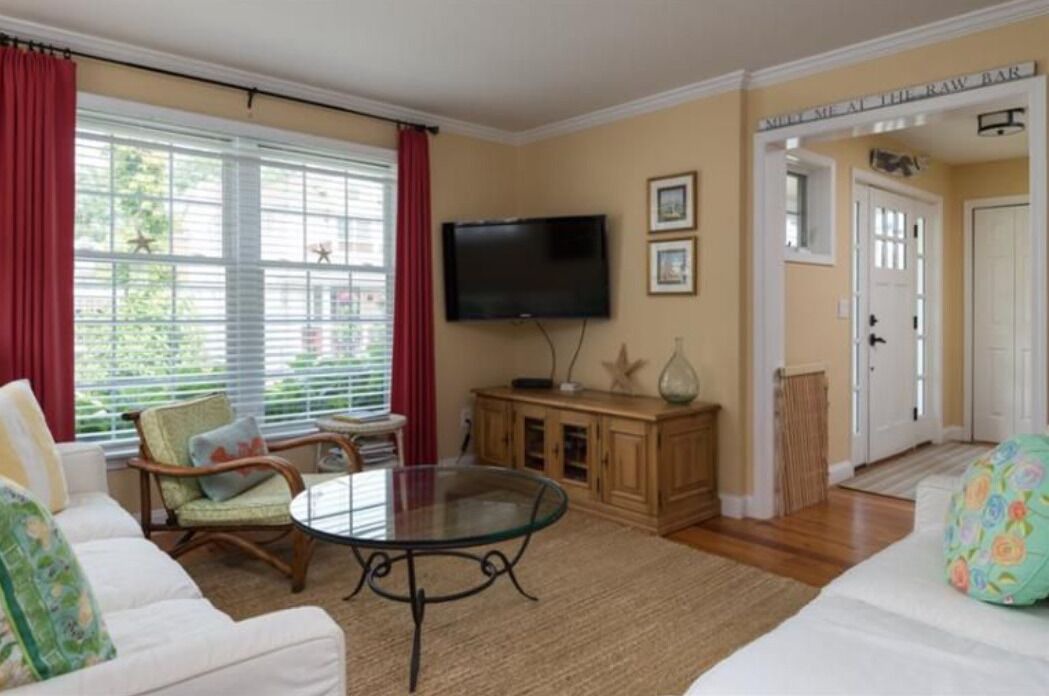 Photo of Bedroom in Popponesset