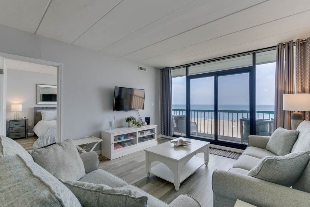 Photo of Livingroom in Northeast Virginia Beach