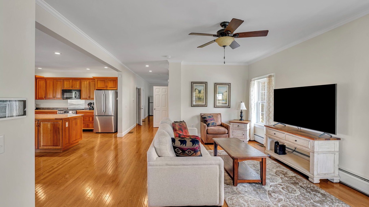 Photo of Livingroom in Cooperstown