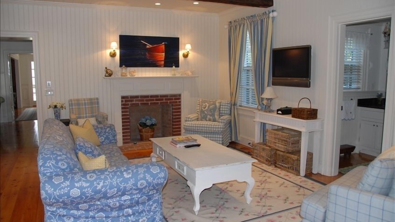 Photo of Livingroom in Edgartown
