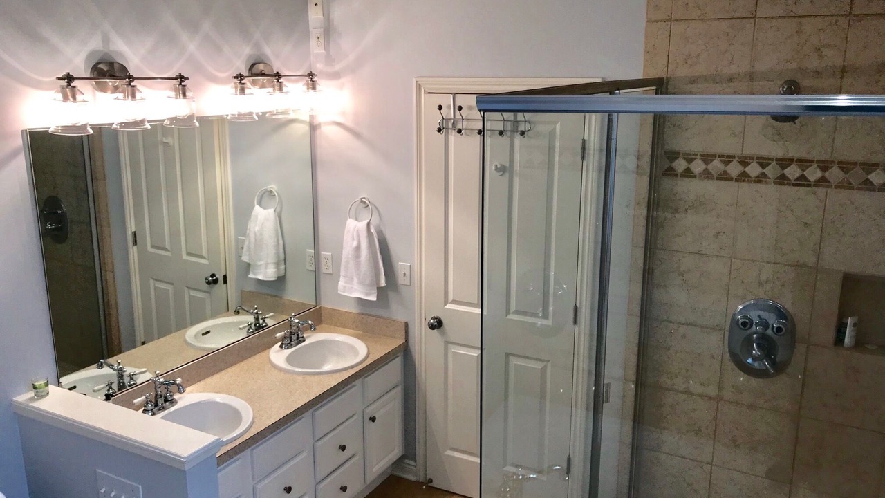 Photo of Bathroom in Douglas
