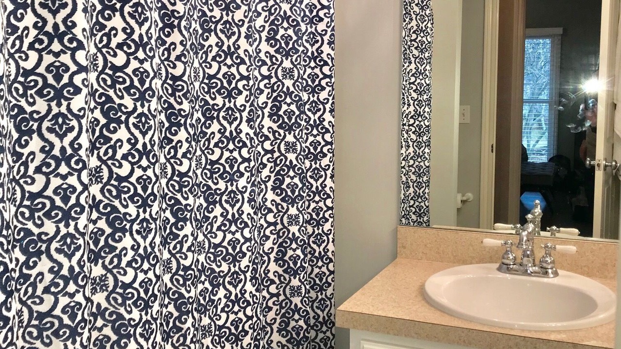 Photo of Bathroom in Douglas