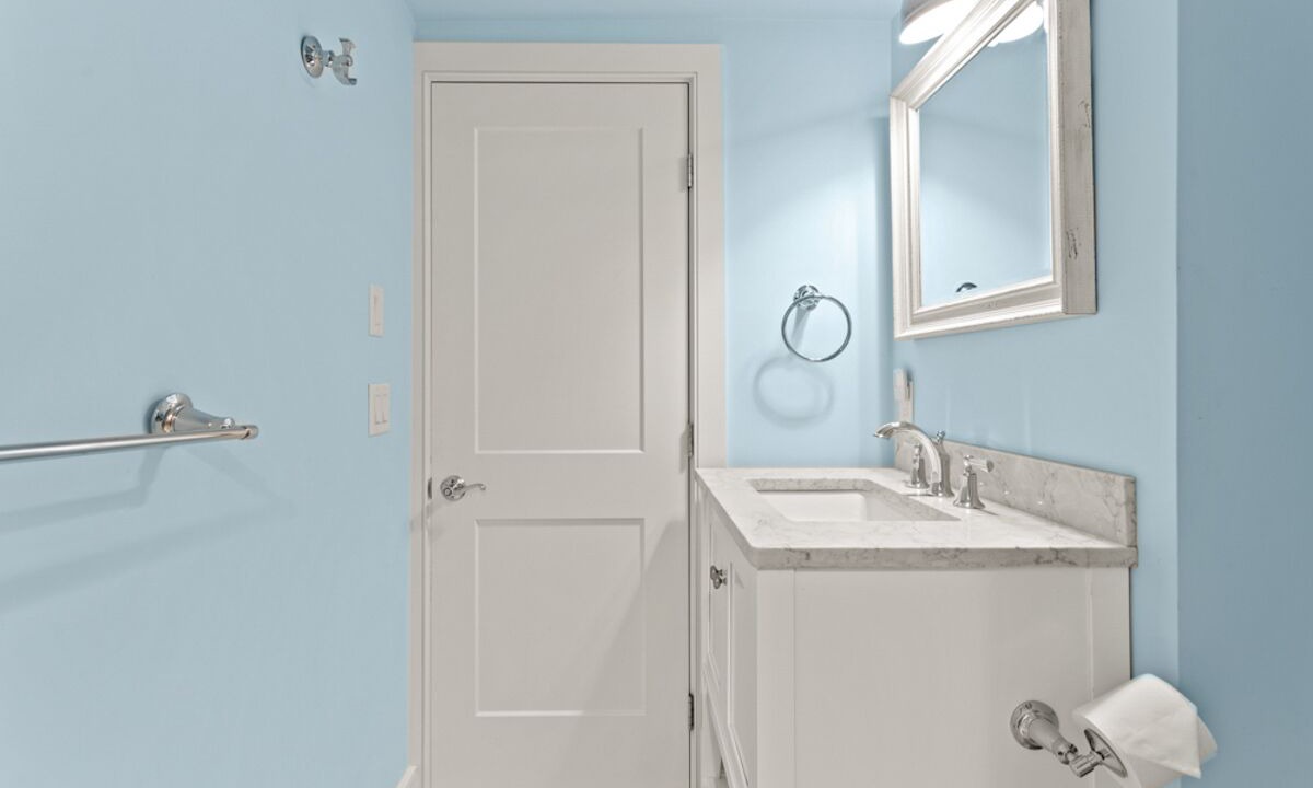 Photo of Bathroom in East Orleans