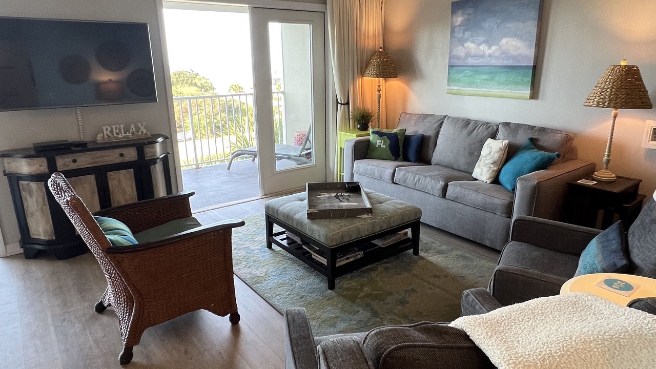 Photo of Livingroom in Gulf Place