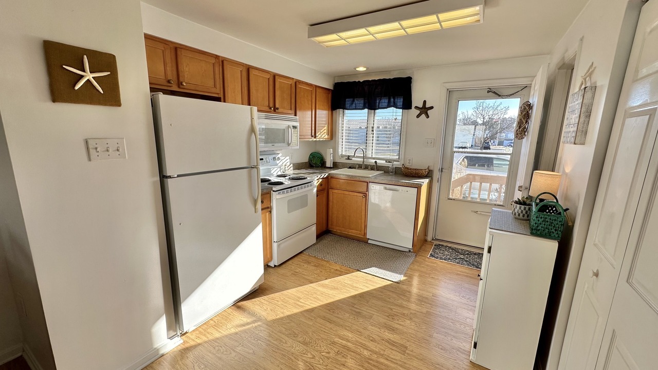 Photo of Kitchen in Caine Woods
