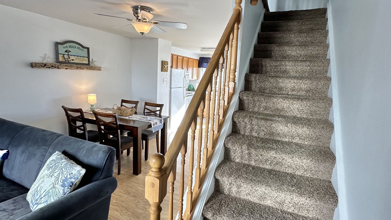 Photo of Livingroom in Caine Woods