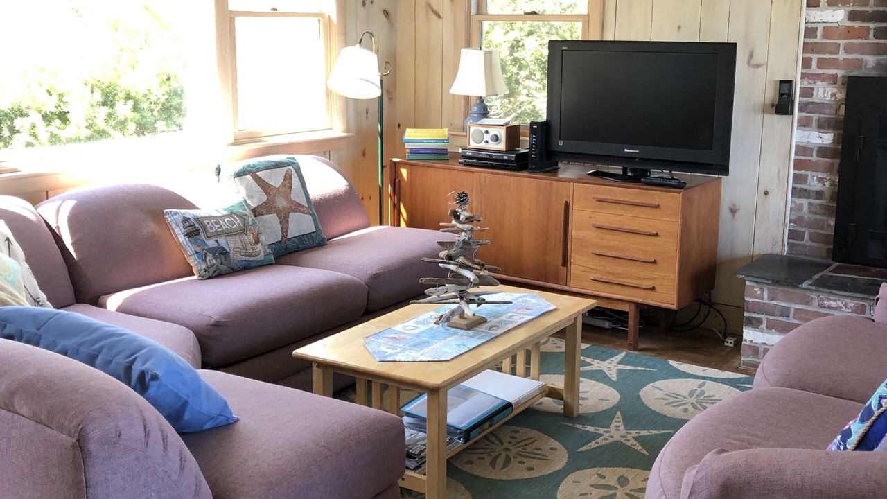 Photo of Livingroom in East Sandwich