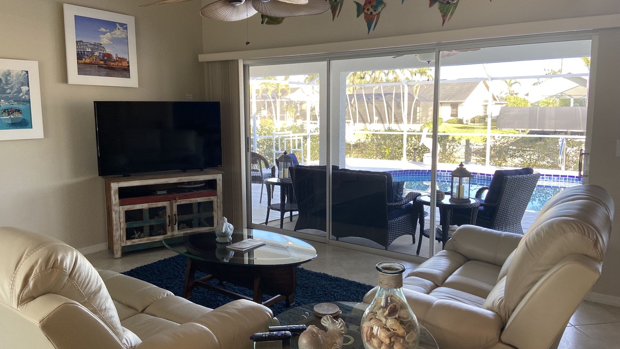Photo of Livingroom in Pelican