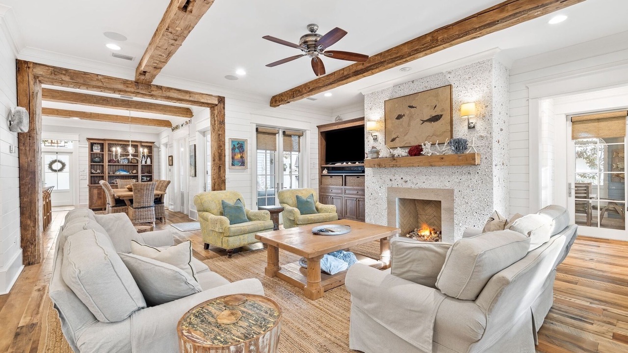 Photo of Livingroom in WaterSound Beach