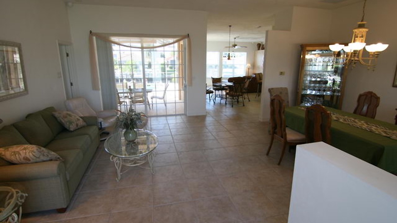 Photo of Livingroom in Caloosahatchee