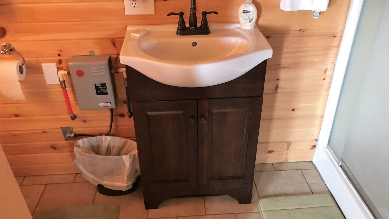 Photo of Bathroom in Lyons