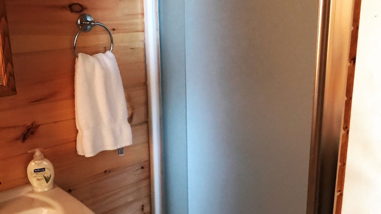Photo of Bathroom in Lyons