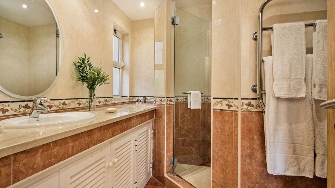 Photo of Bathroom in Guia