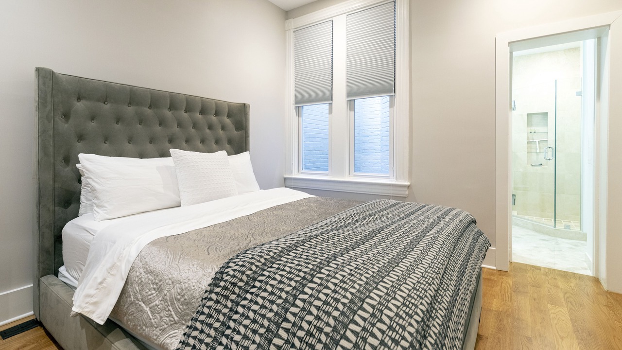 Photo of Bedroom in Dupont Circle