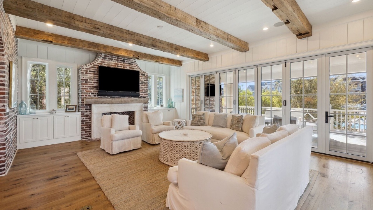Photo of Livingroom in WaterSound Beach