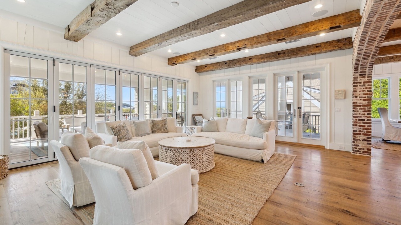 Photo of Livingroom in WaterSound Beach