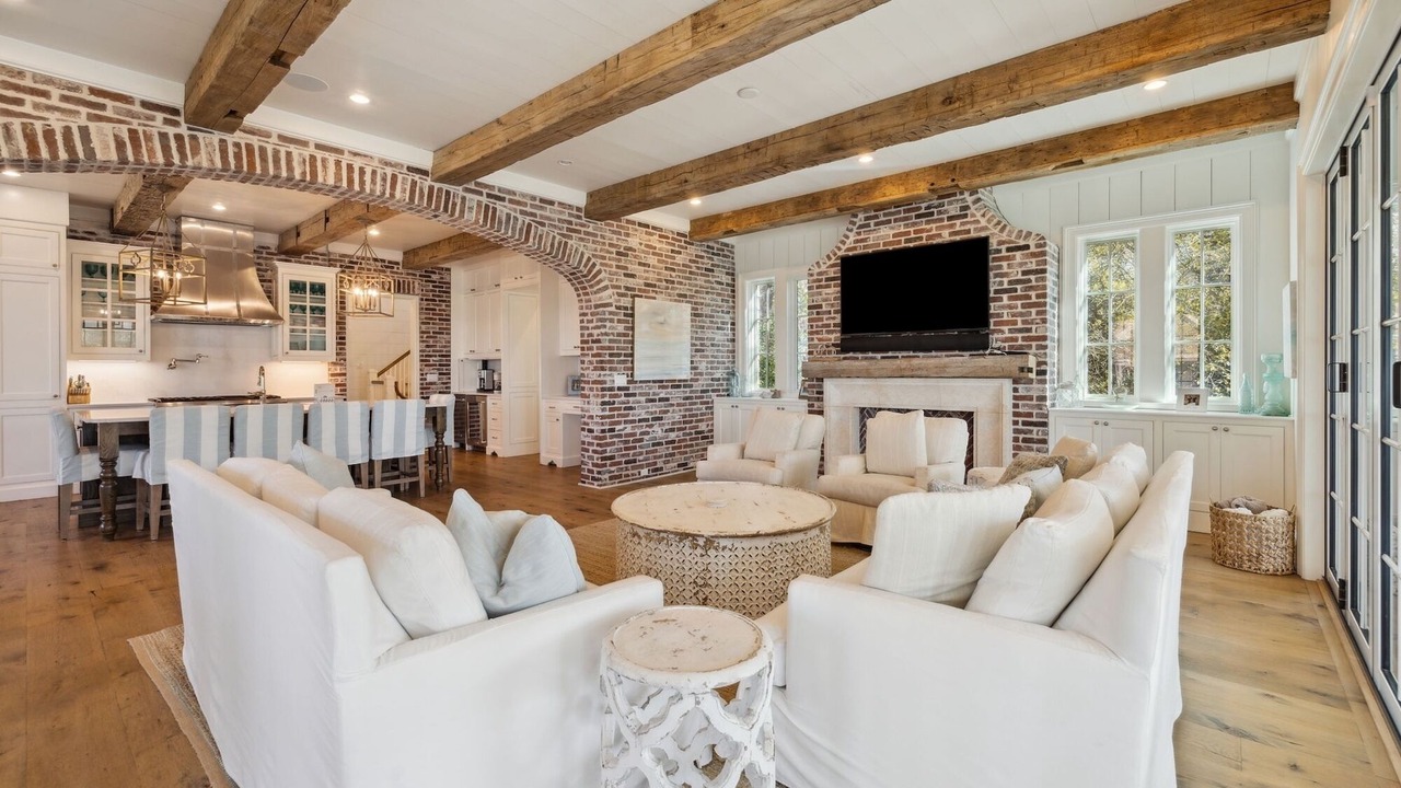 Photo of Livingroom in WaterSound Beach