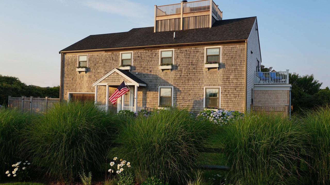 Photo of Outdoor in Tom Nevers