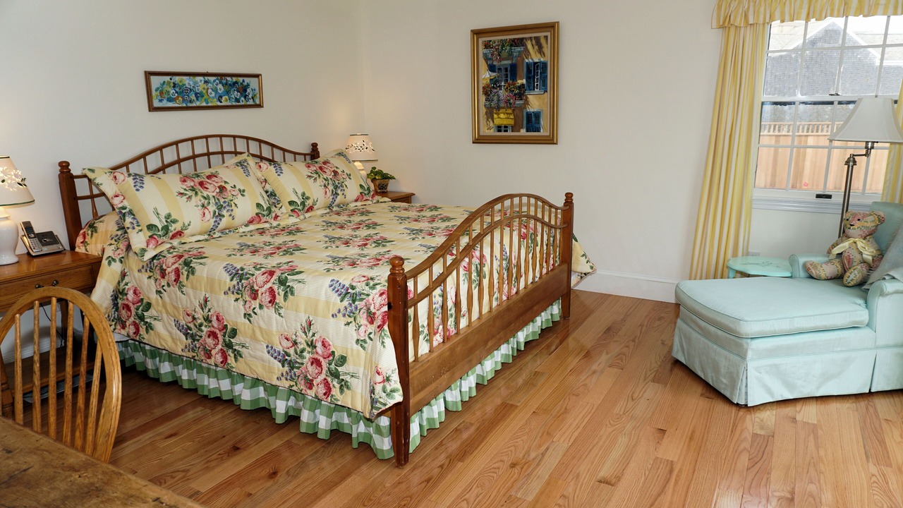 Photo of Bedroom in Tom Nevers