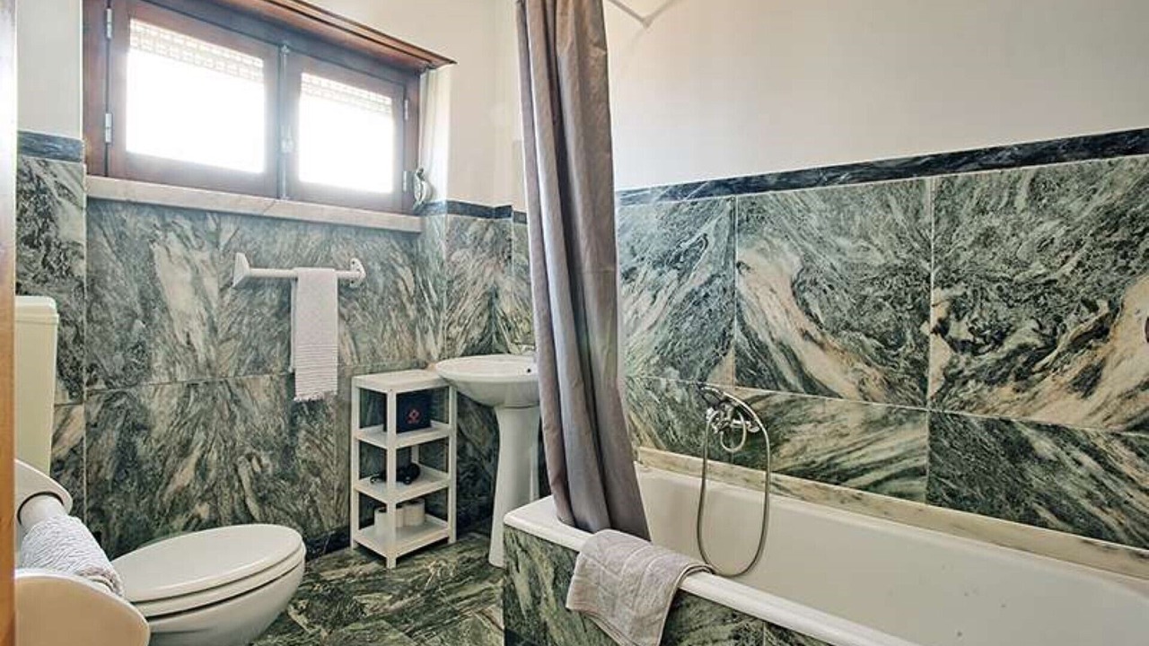 Photo of Bathroom in Alfama
