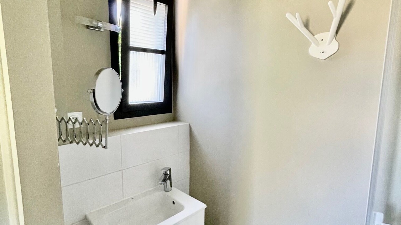 Photo of Bathroom in Arradon