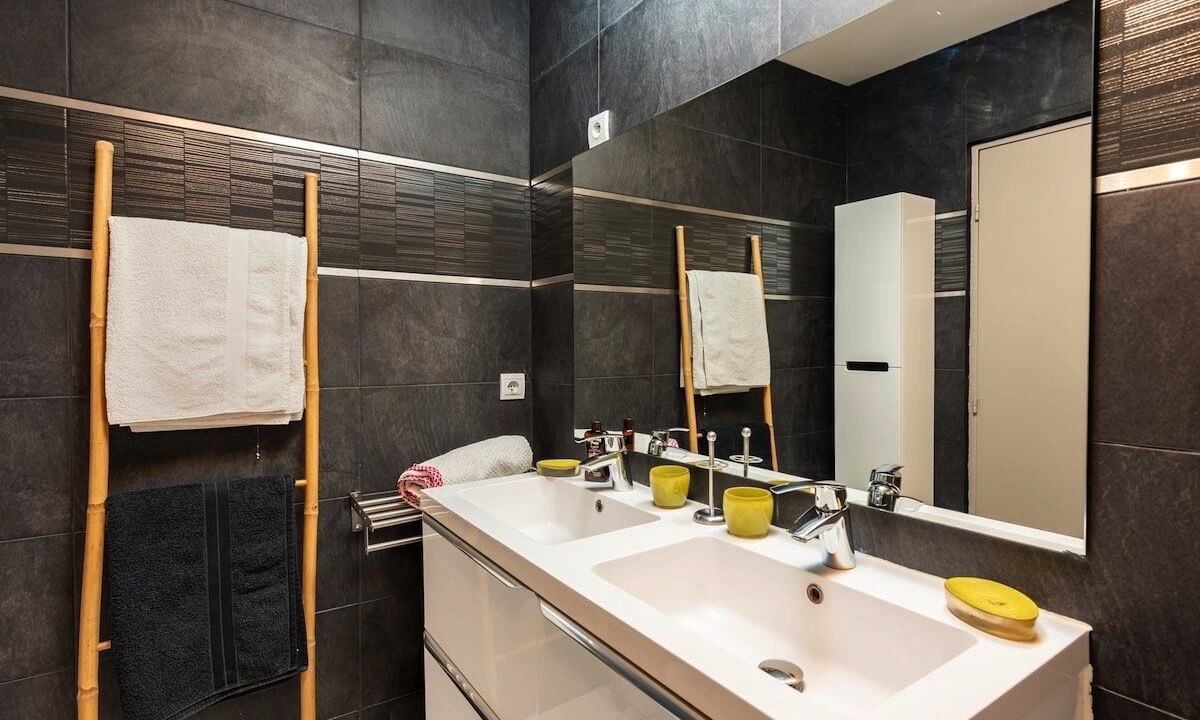 Photo of Bathroom in Cassis