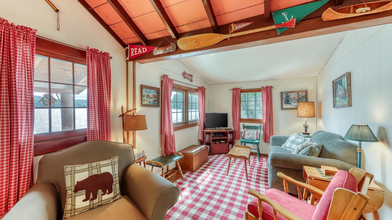 Photo of Livingroom in Chestertown