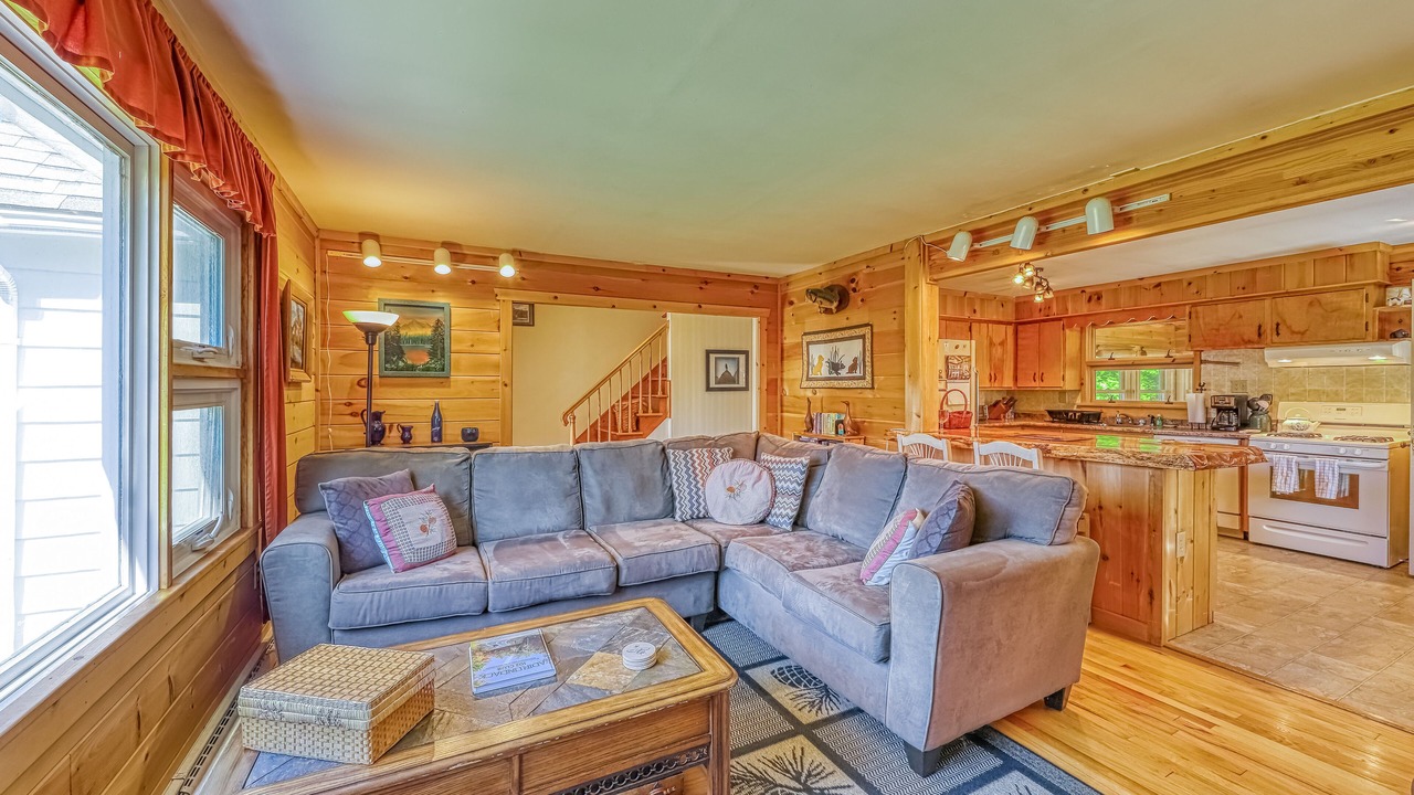Photo of Livingroom in Brant Lake