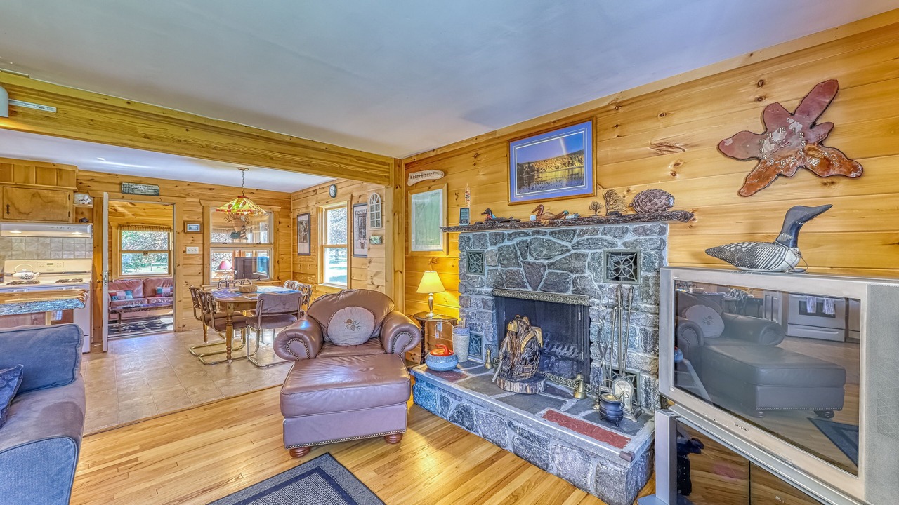 Photo of Livingroom in Brant Lake