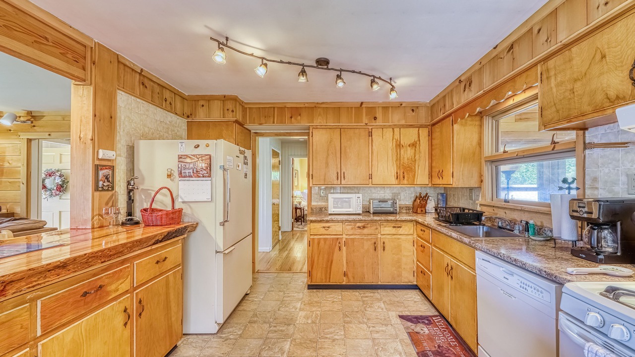 Photo of Kitchen in Brant Lake